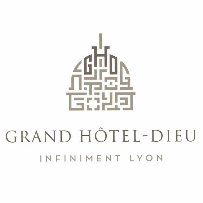 Grand hôtel-dieu, lieu emblématique et Lyon et du commerce pour le shopping et la restauration 
