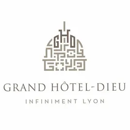 Grand hôtel-dieu, lieu emblématique et Lyon et du commerce pour le shopping et la restauration 